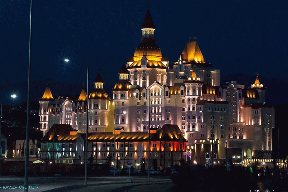 Velika zgrada u Sočiju-parku je hotel