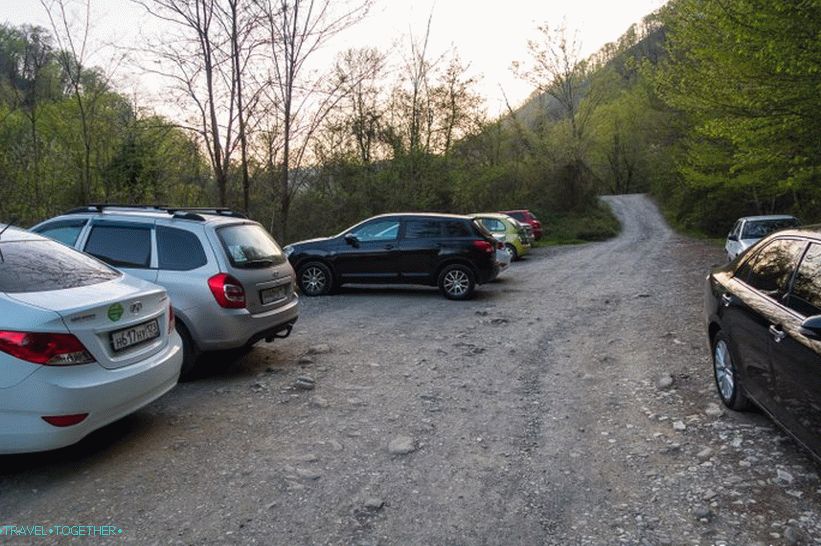 Orekhovsky vodopad u Sočiju - piknik u prirodi