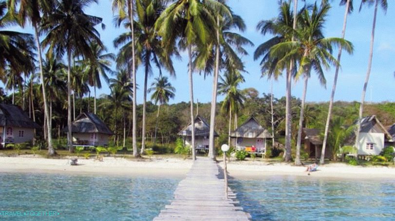 Hoteli u obliku bungalova na obali Koh Kooda