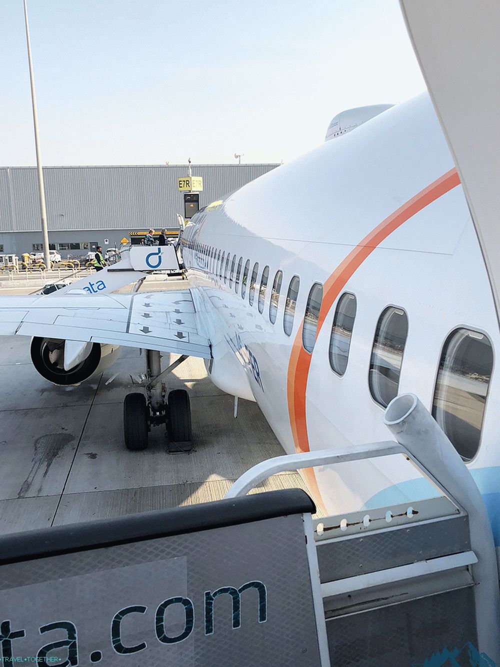 Fly Dubai charter