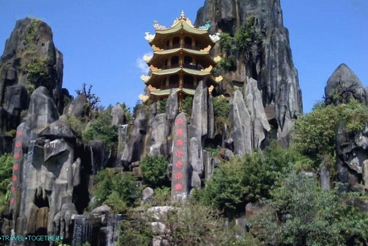 Da Nang, Mramorne planine