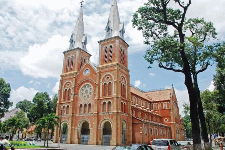 Ho Chi Minh City, katedrala Notre Dame