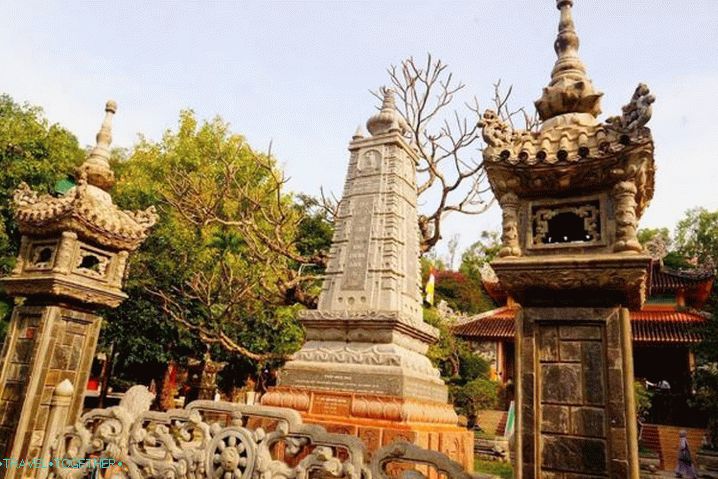 Nha Trang, Long Shawn Pagoda