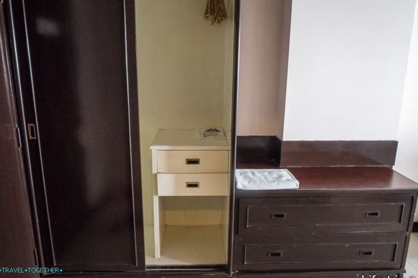 Odličan jeftini hotel u Pattayi na prvoj liniji - Mike Beach Resort
