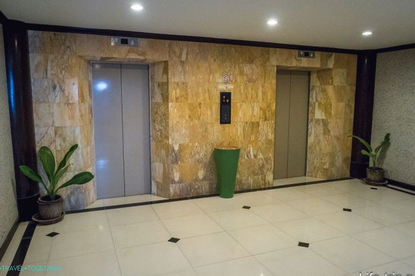 Zgrada ima dizala, tako da je hotel pogodan za one s prikolicom