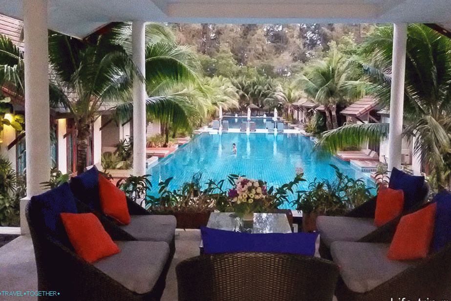 Hotel s bazenom u Phuketu