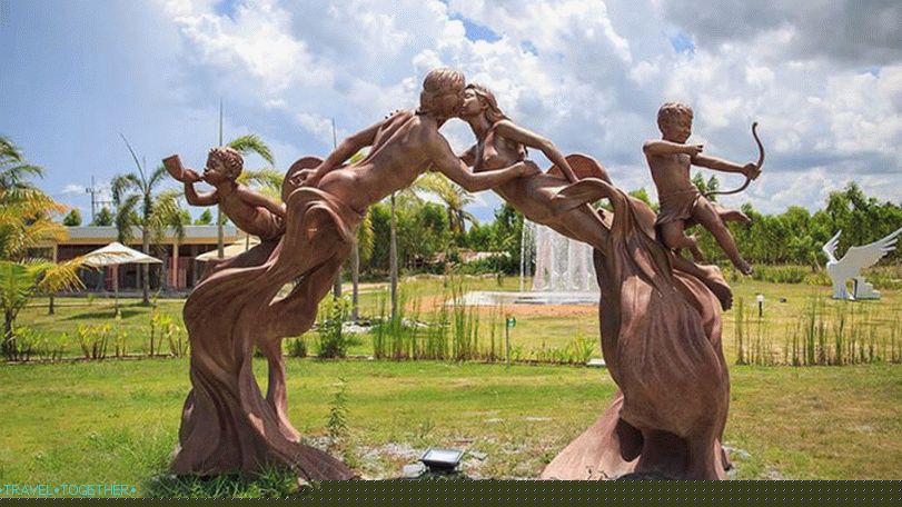 Park erotskih skulptura u Pattayi