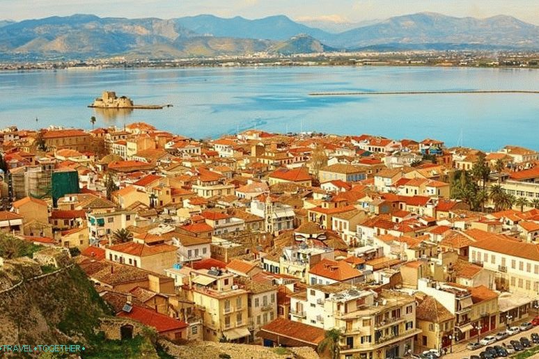 Prema istraživanju Rightmove za razdoblje 2016. - 2017., Peloponez je treća najpopularnija regija u Grčkoj među kupcima nekretnina u inozemstvu.