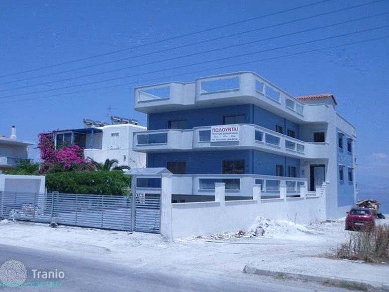 U Peloponezu ne postoji samo premija nekretnina. Na primjer, apartmani na obali Korintskog zaljeva mogu se kupiti za 70 tisuća eura.
