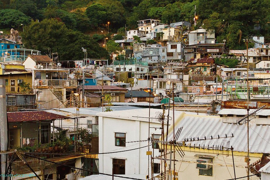 Selo Pok Fu Village na jugu otoka Hong Kong