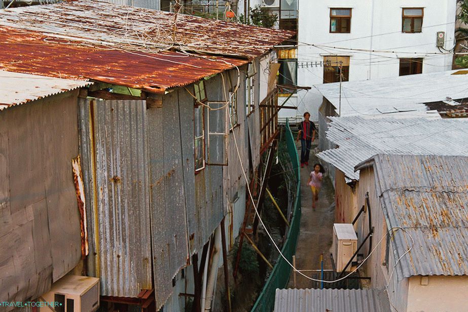 Selo Pok Fu Village na jugu otoka Hong Kong