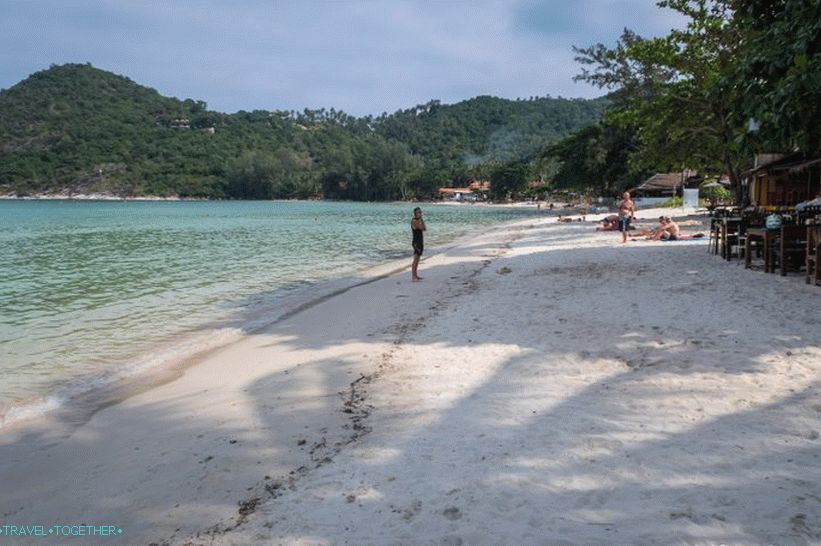 Pogled s desne strane, otprilike od centra plaže