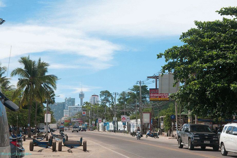 Cesta na plaži Jomtien