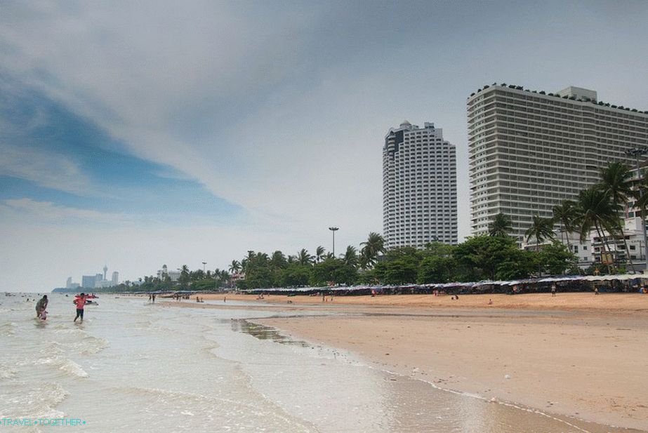 Plaža Jomtien - duga i popularna
