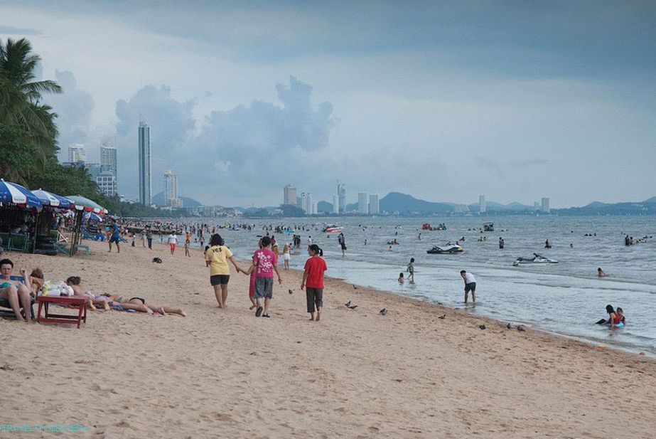 Plaža Jomtien - duga i popularna