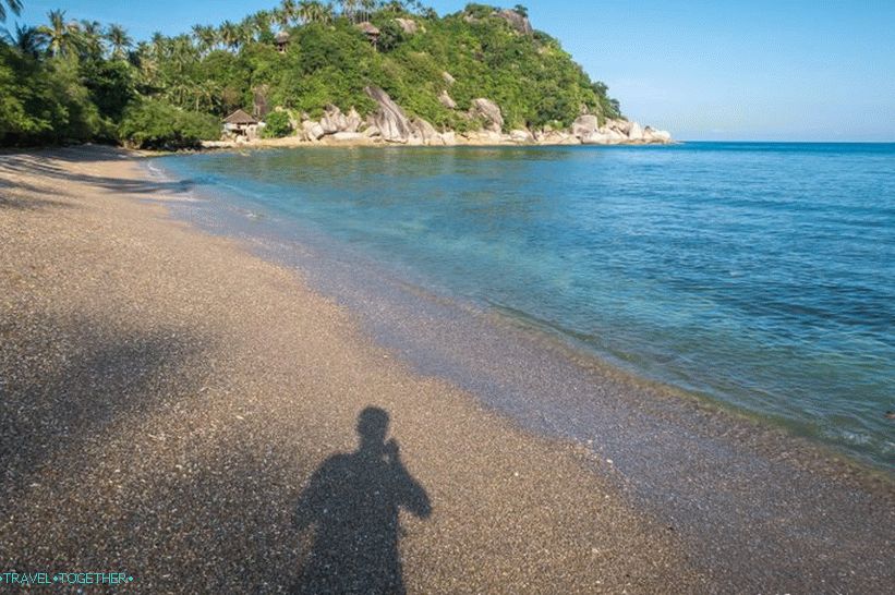 Pogled s lijeve strane na centar plaže
