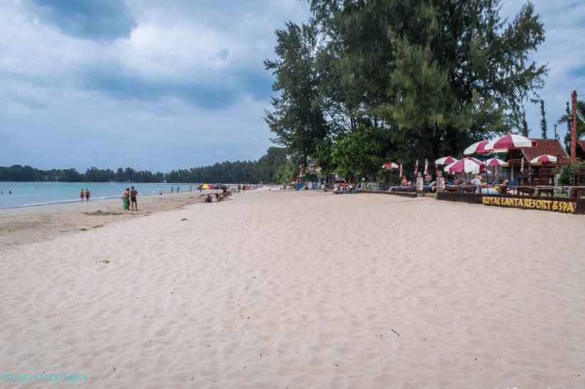 Središnji dio plaže Klong Dao na Lanti