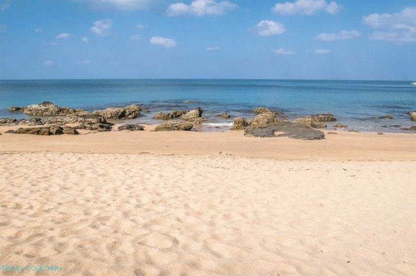 Plaža Nui - pristojna divlja plaža na Lanti