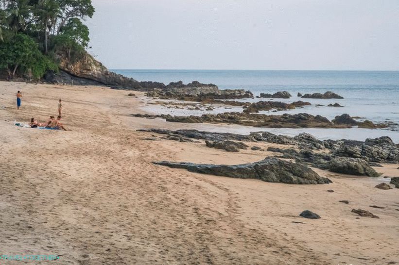Plaža Nui na Koh Lanti za oseku