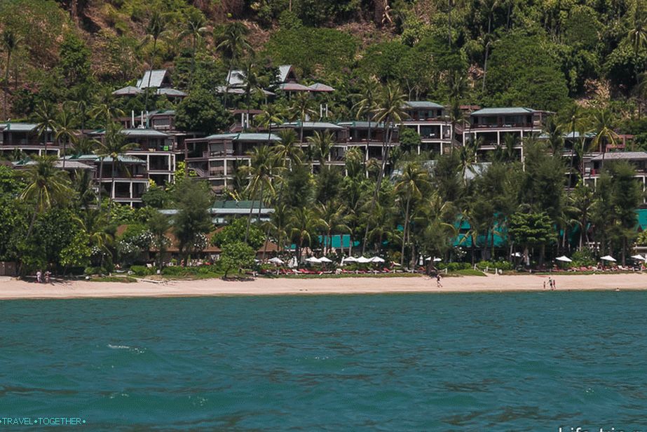 Plaža Pai Plong - hotelska plaža Centara Grand Beach Resort