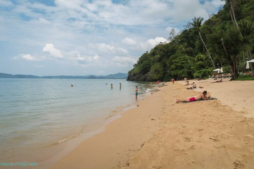 Pai Plong, desni pogled. Iza rta je plaža Ao Nang