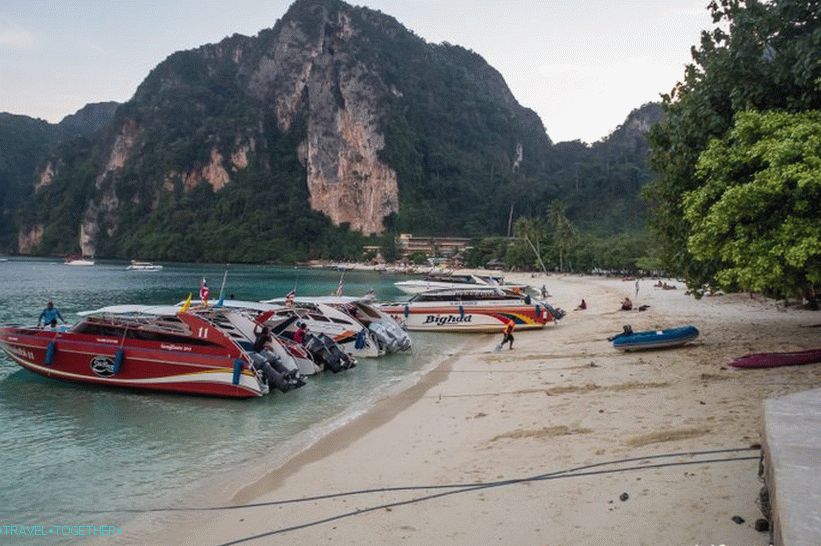 Plaža Thon Sai - glavna plaža Phi Phi Don Islanda