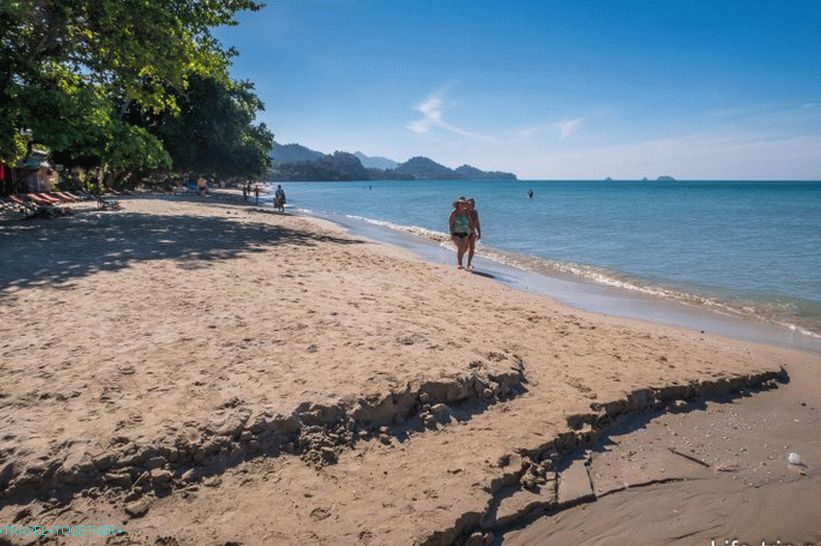 Bijela pješčana plaža u Koh Changu