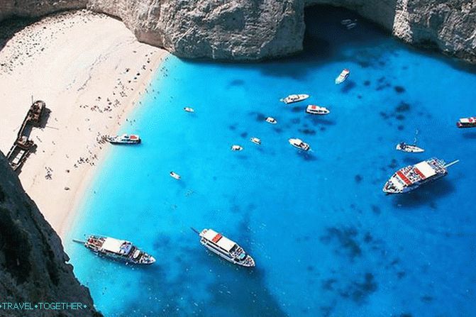 Odmor na plaži u Grčkoj - dodir mora