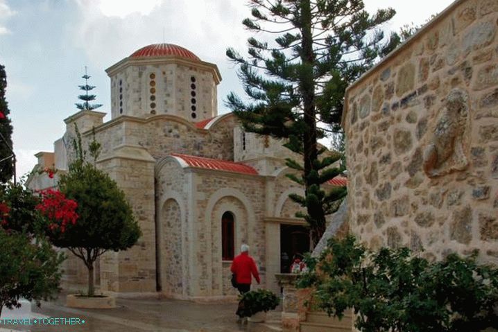 Što učiniti u Kreti u listopadu, manastir Agaratos