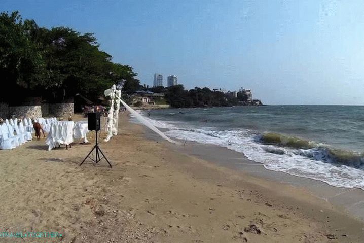 Vrijeme u Pattayi u lipnju, plaža na Pratamnaku