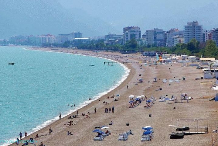 Vrijeme u Antaliji u kolovozu - Plaža Konyaalti