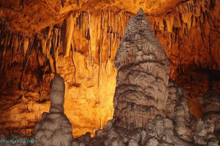 Alanya, Dim Cave