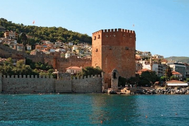 Alanya, Crveni toranj
