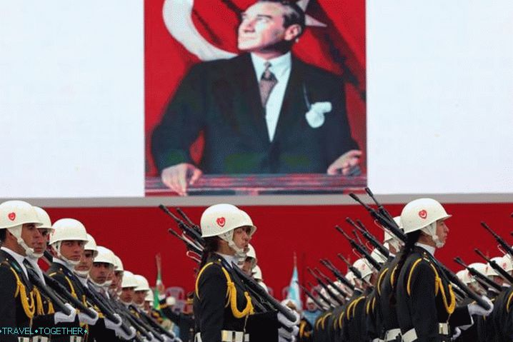 Što učiniti i vidjeti u Istanbulu u listopadu, Dan Republike u Turskoj