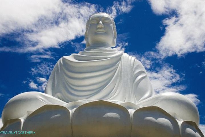 Nha Trang, kip Buddhe u Nha Trangu