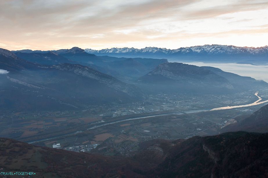 Francuski Alpi Grenoble - u zoru