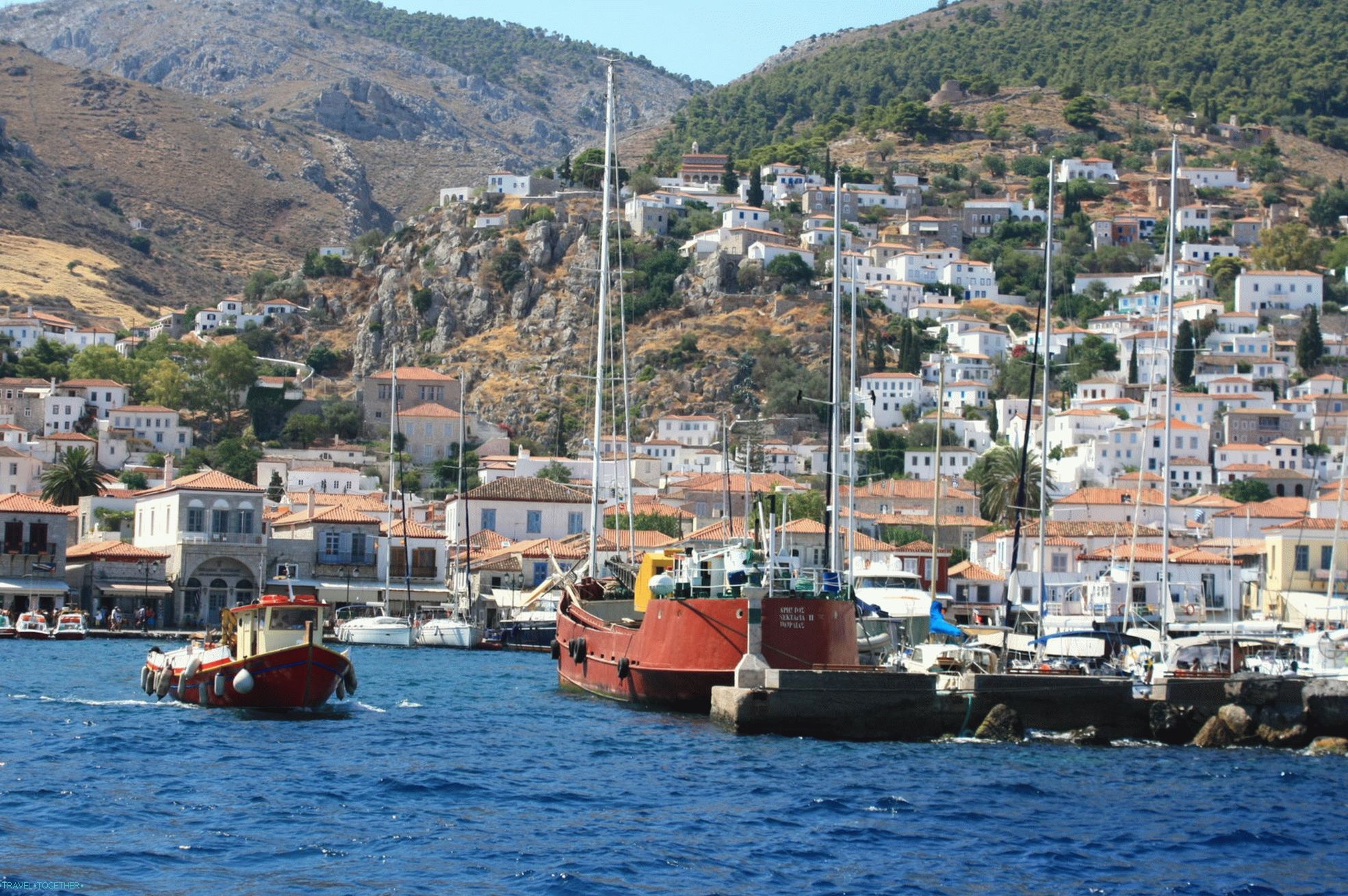 Poros. Znamenitosti i plaže mirnog otoka