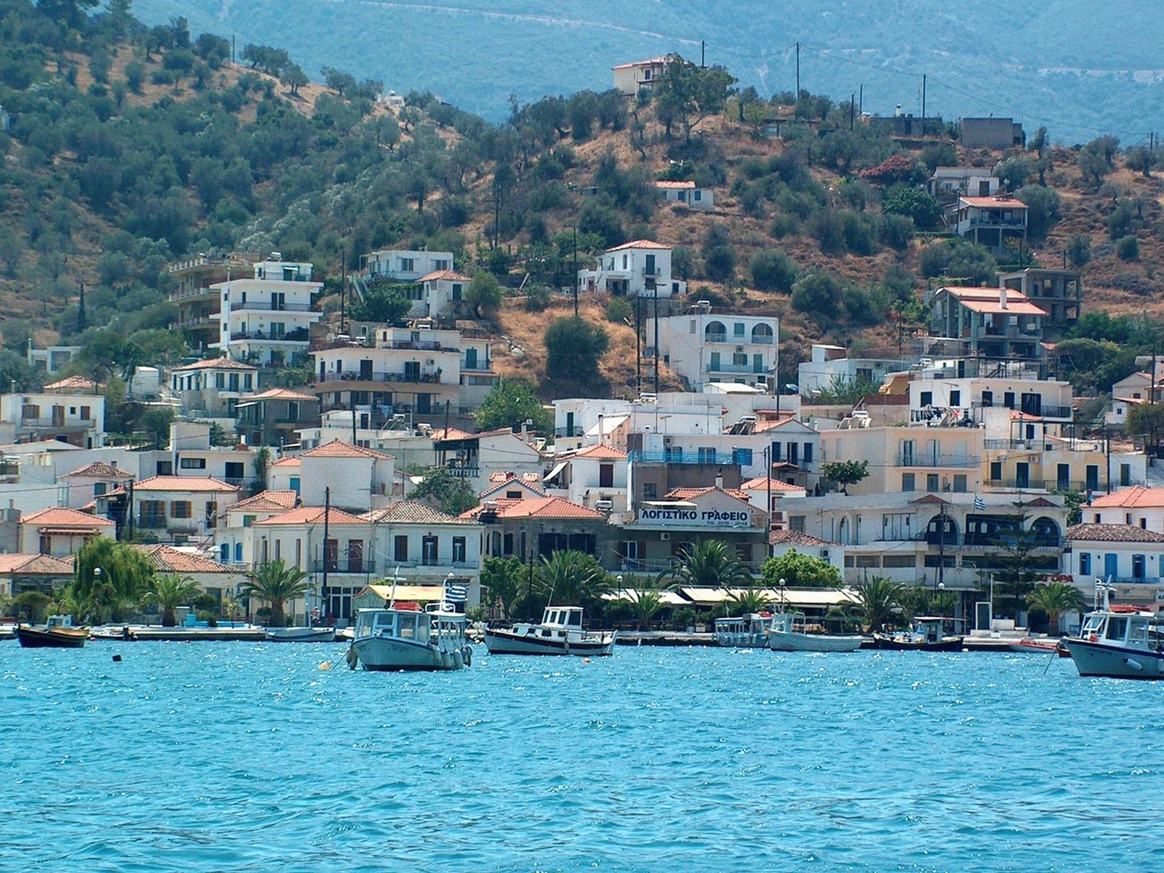 Poros. Znamenitosti i plaže mirnog otoka