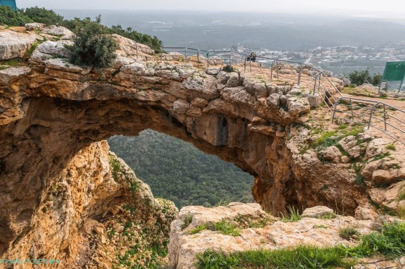Duga pećina, Keshet pećina