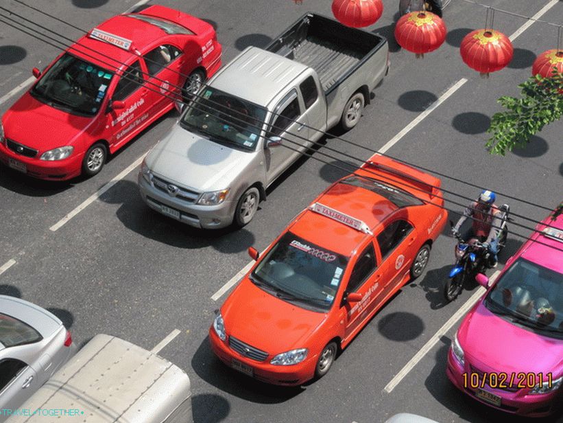 Šareni taxi