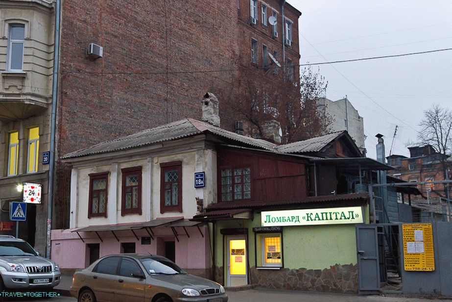 Male kuće u centru