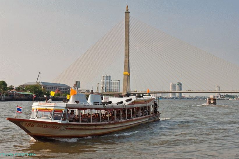 Brod na rijeci Chao Phraya