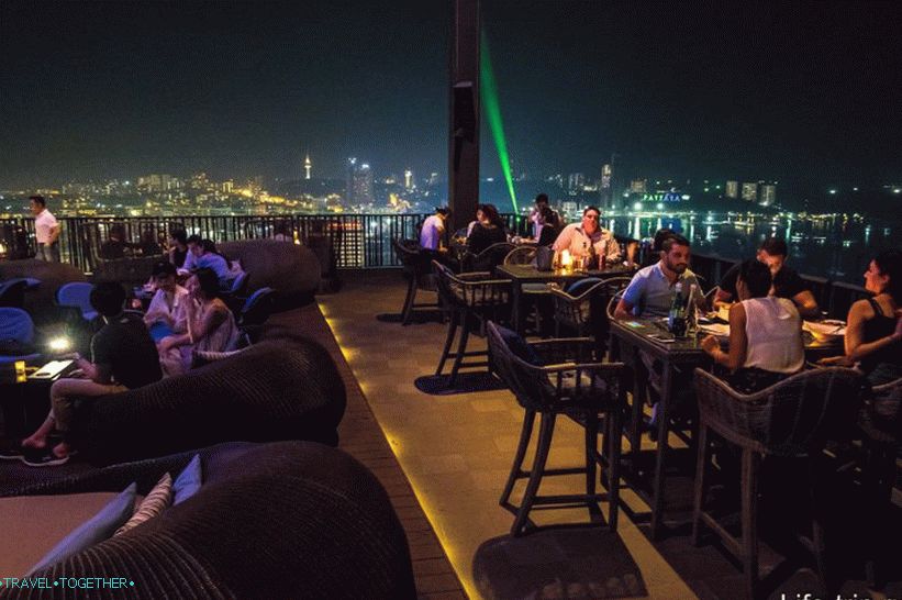 Restoran Horizon i pogled na Pattaya