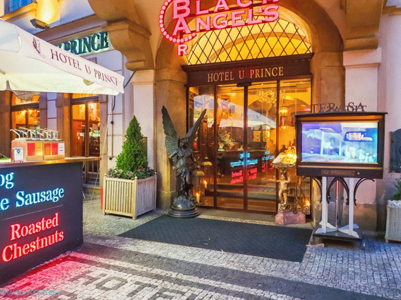 Restoran Terasa U Prince u Pragu - krovna terasa hotela