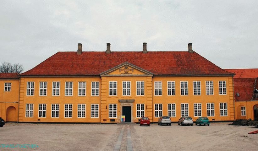 Žuta palača