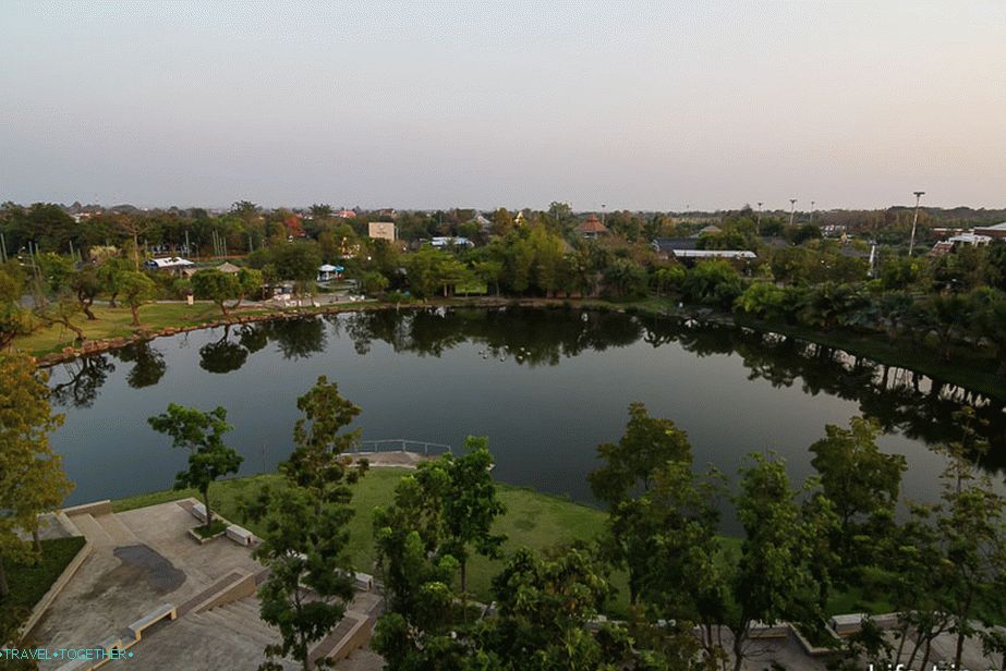 Park ima toranj za promatranje, ali pogled je tako