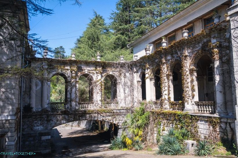 Ordzhonikidze Sanatorium u Sočiju je veličanstveno napuštanje