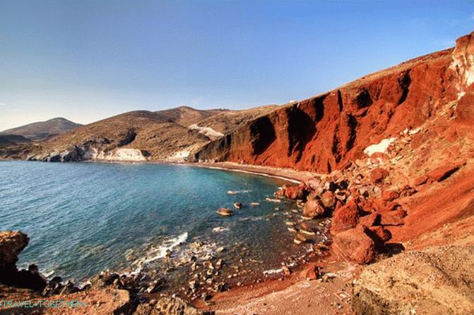 Santorini je živahna svijetla duša koja pjeva pjesmu o feniksu