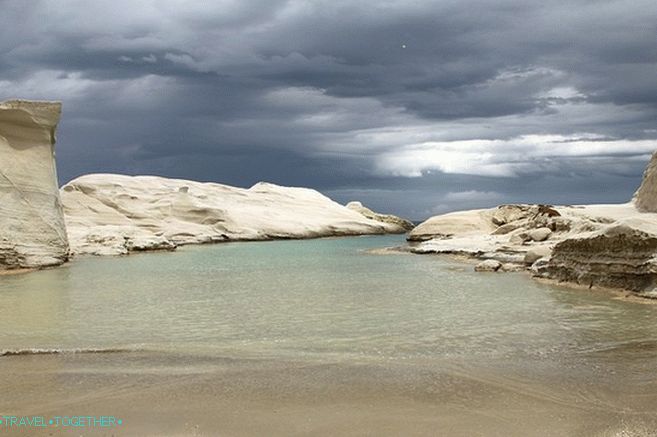 Sarakiniko - Mjesečina plaža na Milosu