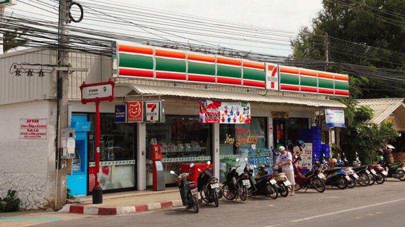 Shop 7-Eleven u Hua Hinu